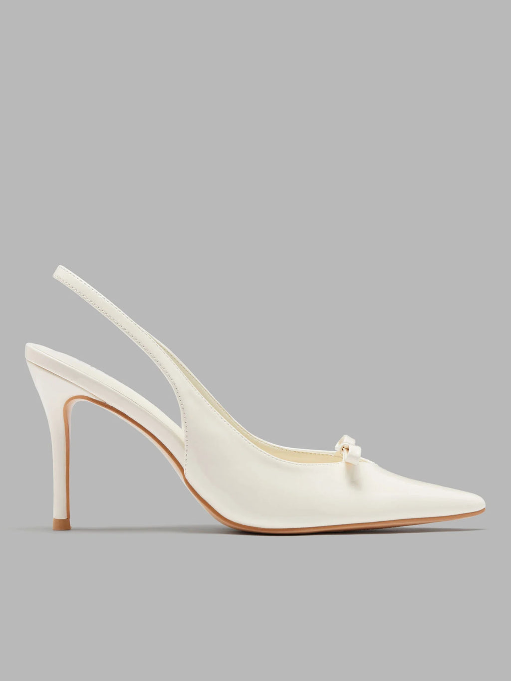 Zapatos de tacón de punta de piel