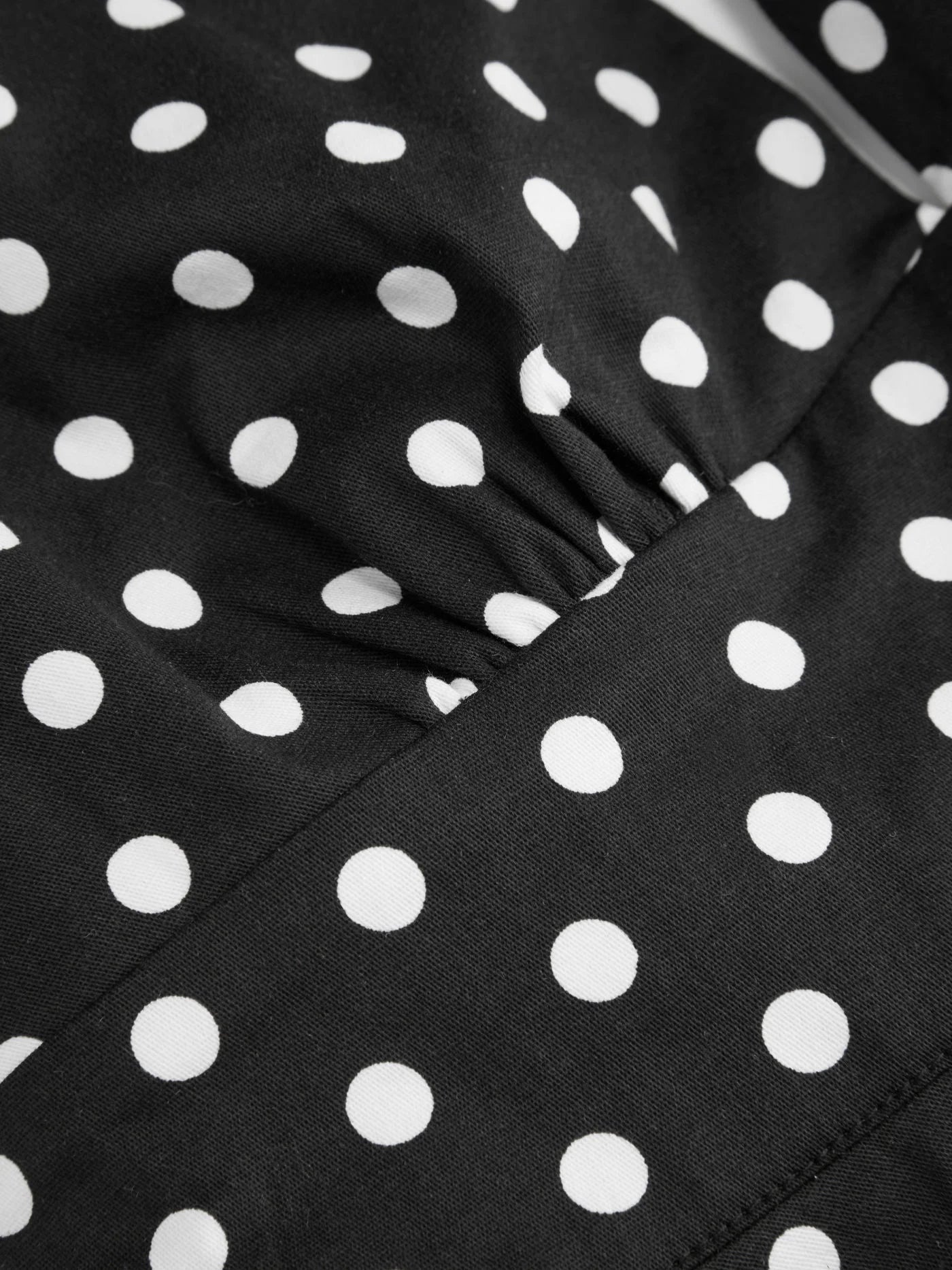 Sara- Vestido corto de lunares