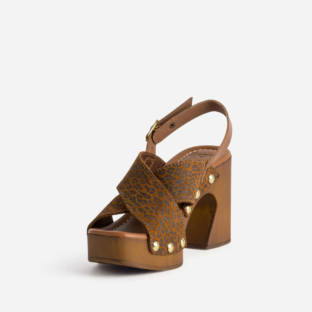 Zamirey - Sandalias con plataforma cerrada en cruz de leopardo